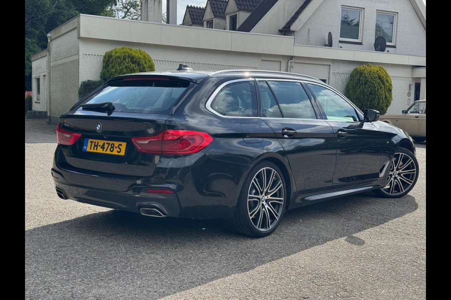 BMW 5 Serie Touring 540i xDrive High Ex. M Sport|4wStur||PANO|HuD|NL