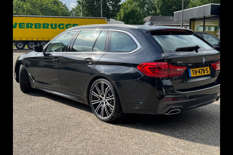 BMW 5 Serie Touring 540i xDrive High Ex. M Sport|4wStur||PANO|HuD|NL