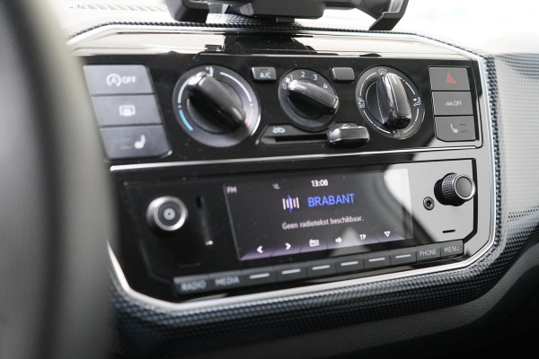 Volkswagen up! 1.0 R-Line 5-drs | Stoelverwarming | Lm velgen 17" | Airconditioning | Cruise control | Achteruitrijcamera
