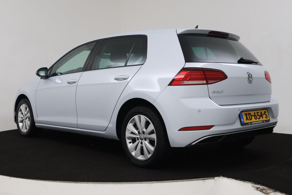 Volkswagen Golf 1.0 TSI Comfortline Automaat (NAVIGATIE, CARPLAY, STUURBEDIENING, PARKEERSENSOREN, CLIMA)