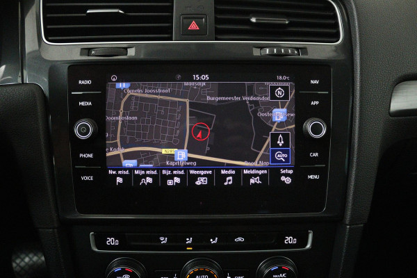 Volkswagen Golf 1.0 TSI Comfortline Automaat (NAVIGATIE, CARPLAY, STUURBEDIENING, PARKEERSENSOREN, CLIMA)