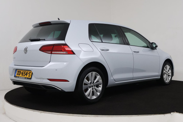 Volkswagen Golf 1.0 TSI Comfortline Automaat (NAVIGATIE, CARPLAY, STUURBEDIENING, PARKEERSENSOREN, CLIMA)