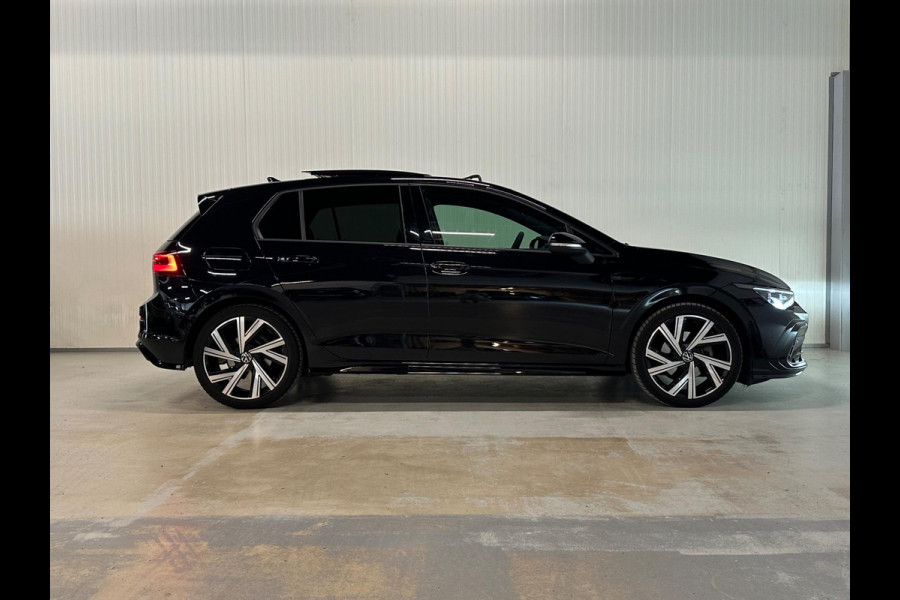 Volkswagen Golf 1.5 eTSI R-Line | PANO | 3x R-LINE | IQ LIGHTS | FABRIEKSGARANTIE