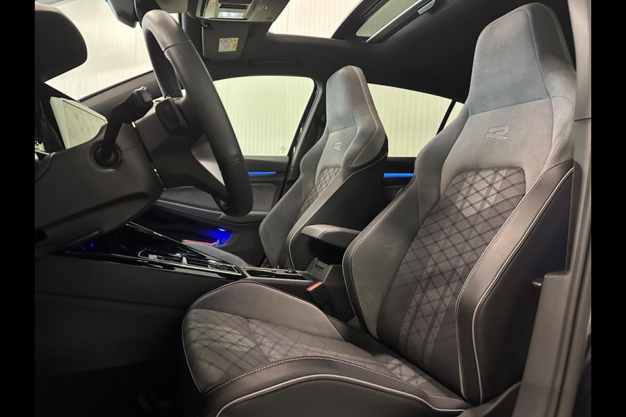 Volkswagen Golf 1.5 eTSI R-Line | PANO | 3x R-LINE | IQ LIGHTS | FABRIEKSGARANTIE
