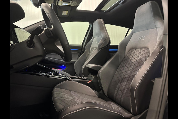 Volkswagen Golf 1.5 eTSI R-Line | PANO | 3x R-LINE | IQ LIGHTS | FABRIEKSGARANTIE