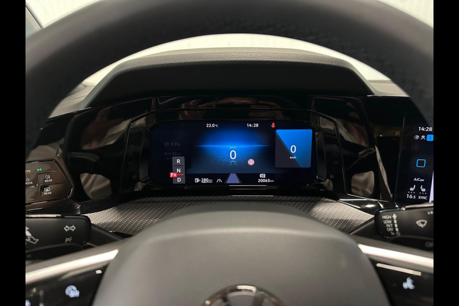 Volkswagen Golf 1.5 eTSI R-Line | PANO | 3x R-LINE | IQ LIGHTS | FABRIEKSGARANTIE