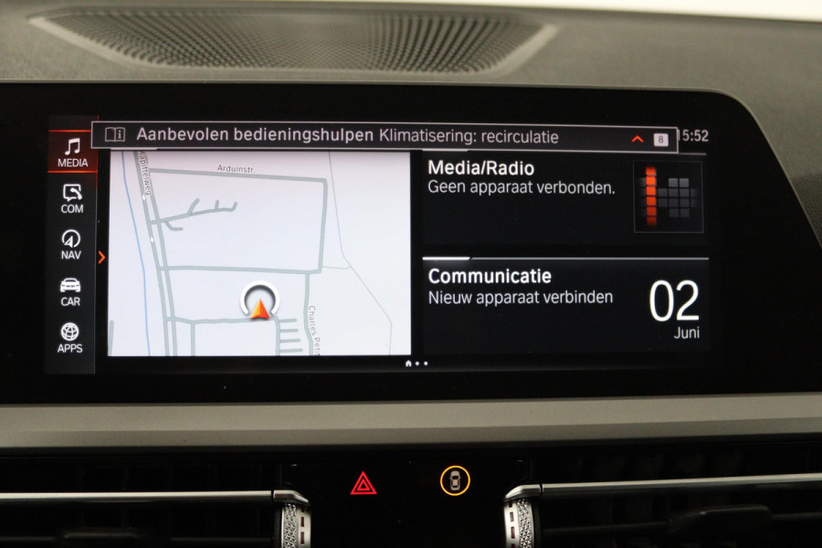 BMW 3 Serie Touring 320i Executive Edition (NAVIGATIE, CARPLAY, STUURBEDIENING, LED, 1e EIGENAAR, GOED, ONDERHOUDEN)