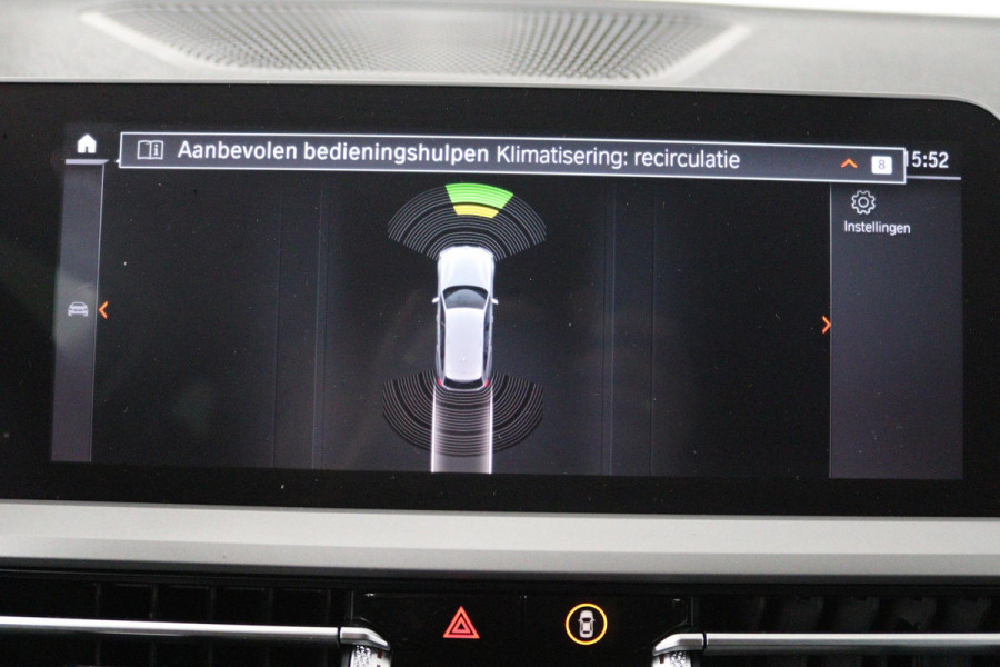 BMW 3 Serie Touring 320i Executive Edition (NAVIGATIE, CARPLAY, STUURBEDIENING, LED, 1e EIGENAAR, GOED, ONDERHOUDEN)