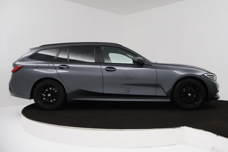 BMW 3 Serie Touring 320i Executive Edition (NAVIGATIE, CARPLAY, STUURBEDIENING, LED, 1e EIGENAAR, GOED, ONDERHOUDEN)