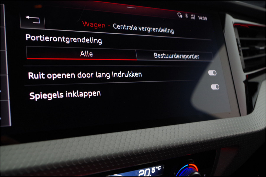 Audi A1 Sportback 30 TFSI S line > B&O/LED/18inch/Sportstuur/stoelverwarming/CarPlay...