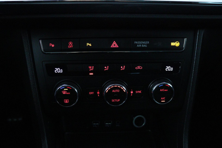 Seat Ateca 1.0 EcoTSI Style Intense (DIGITALE COCKPIT, WEGKLAPBARE TREKHAAK, BEATS, CAMERA, 1e EIGENAAR, GOED ONDERHOUDEN)