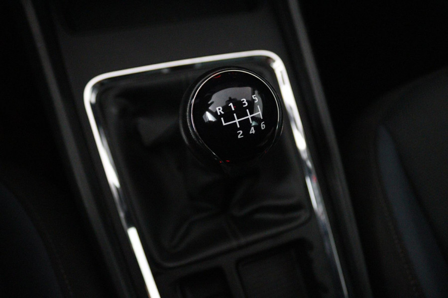 Seat Ateca 1.0 EcoTSI Style Intense (DIGITALE COCKPIT, WEGKLAPBARE TREKHAAK, BEATS, CAMERA, 1e EIGENAAR, GOED ONDERHOUDEN)