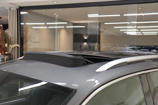 Volkswagen Tiguan 2.0 TSI 4Motion R/PANO/LANE ASSIST/CAM/ACC/VOL