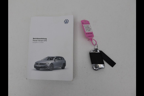 Volkswagen Passat 1.4 TSI PHEV GTE | Stoelverwarming | Massage | Carplay | Camera | Adaptive cruise | Matrix LED | Navigatie | Memory | Sfeerverlichting