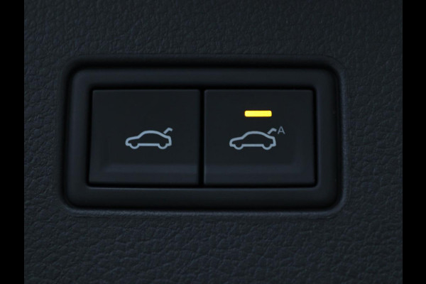 Volkswagen Passat 1.4 TSI PHEV GTE | Stoelverwarming | Massage | Carplay | Camera | Adaptive cruise | Matrix LED | Navigatie | Memory | Sfeerverlichting
