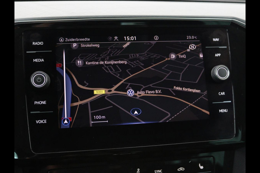 Volkswagen Passat 1.4 TSI PHEV GTE | Stoelverwarming | Massage | Carplay | Camera | Adaptive cruise | Matrix LED | Navigatie | Memory | Sfeerverlichting