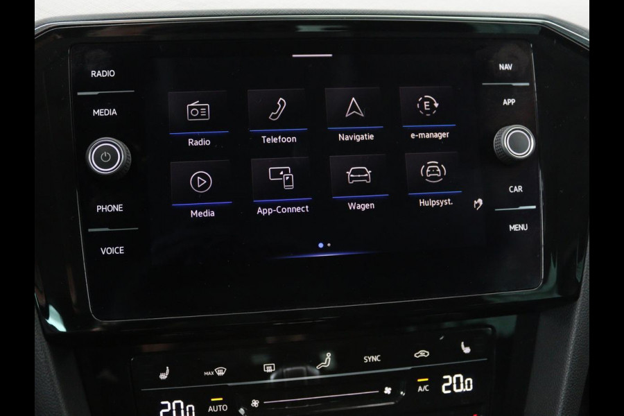 Volkswagen Passat 1.4 TSI PHEV GTE | Stoelverwarming | Massage | Carplay | Camera | Adaptive cruise | Matrix LED | Navigatie | Memory | Sfeerverlichting