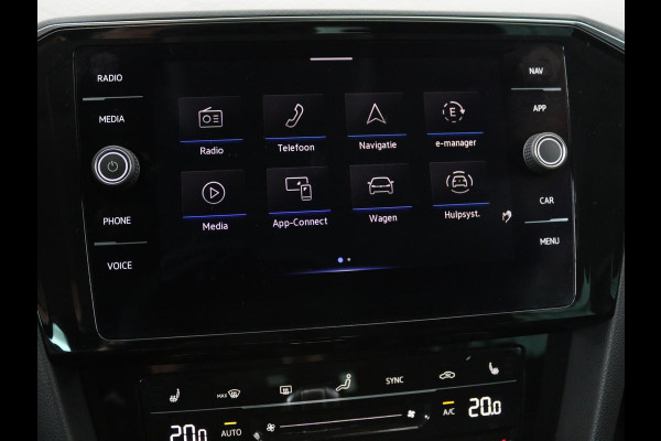 Volkswagen Passat 1.4 TSI PHEV GTE | Stoelverwarming | Massage | Carplay | Camera | Adaptive cruise | Matrix LED | Navigatie | Memory | Sfeerverlichting