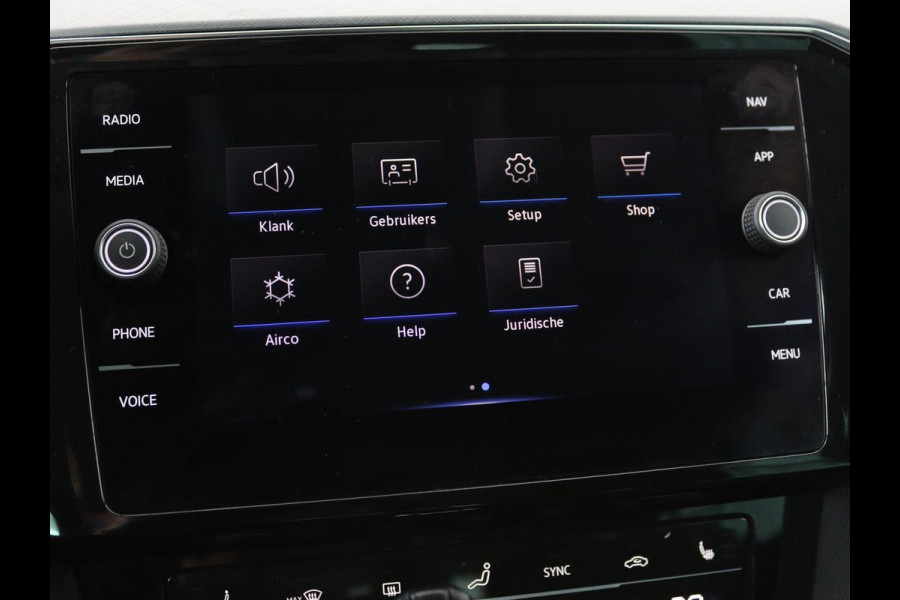 Volkswagen Passat 1.4 TSI PHEV GTE | Stoelverwarming | Massage | Carplay | Camera | Adaptive cruise | Matrix LED | Navigatie | Memory | Sfeerverlichting