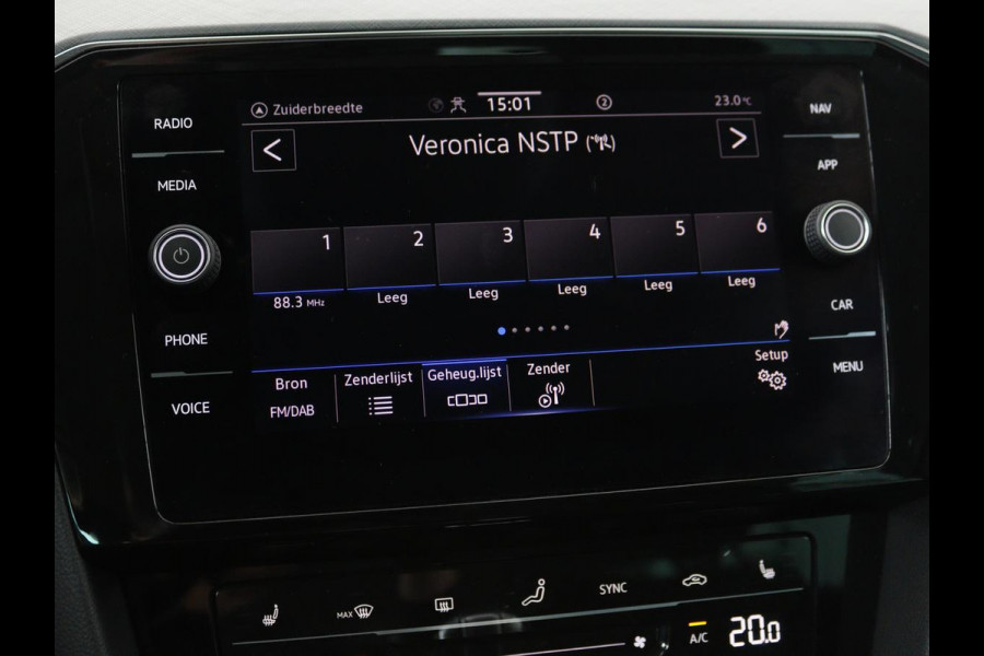 Volkswagen Passat 1.4 TSI PHEV GTE | Stoelverwarming | Massage | Carplay | Camera | Adaptive cruise | Matrix LED | Navigatie | Memory | Sfeerverlichting