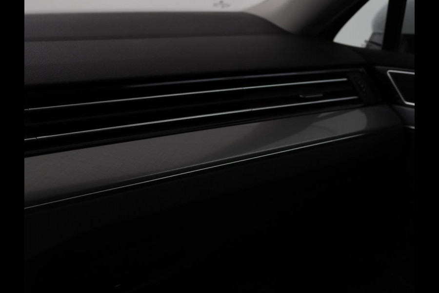 Volkswagen Passat 1.4 TSI PHEV GTE | Stoelverwarming | Massage | Carplay | Camera | Adaptive cruise | Matrix LED | Navigatie | Memory | Sfeerverlichting