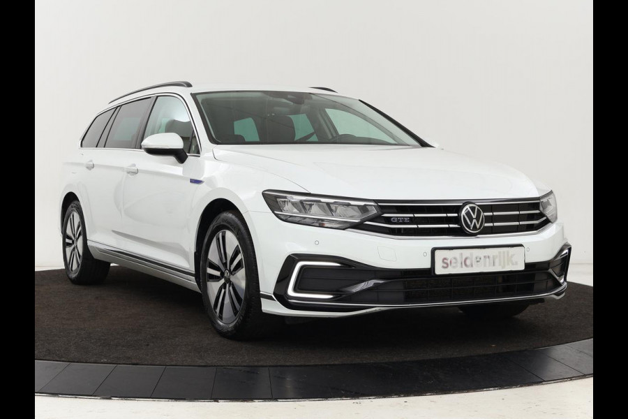 Volkswagen Passat 1.4 TSI PHEV GTE | Stoelverwarming | Massage | Carplay | Camera | Adaptive cruise | Matrix LED | Navigatie | Memory | Sfeerverlichting