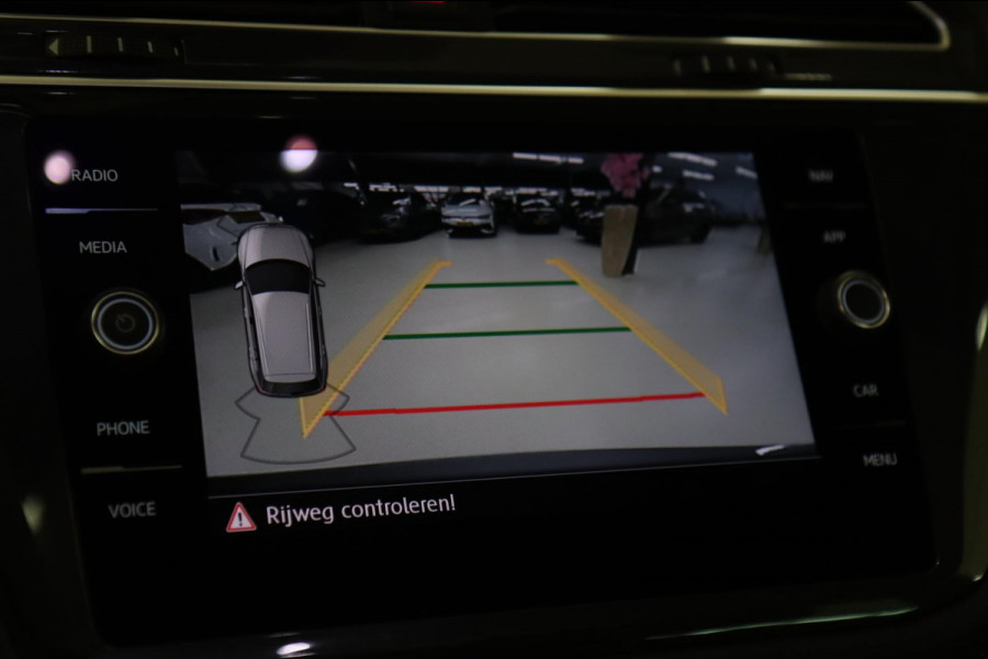 Volkswagen Tiguan 2.0 TSI 4Motion R/PANO/LANE ASSIST/CAM/ACC/VOL