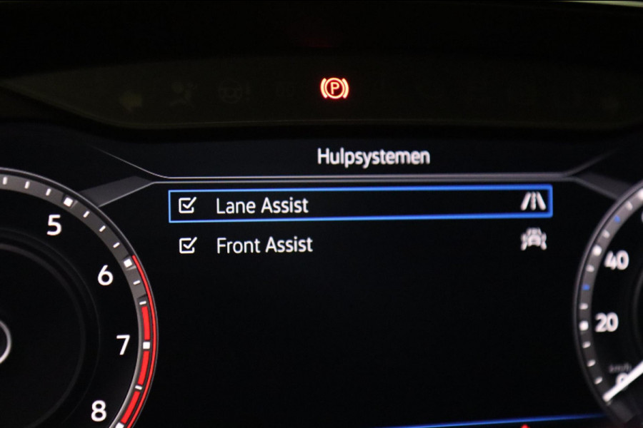 Volkswagen Tiguan 2.0 TSI 4Motion R/PANO/LANE ASSIST/CAM/ACC/VOL