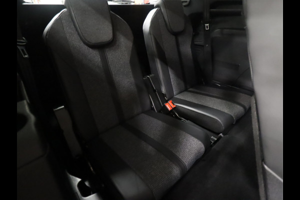 Peugeot 5008 1.2 PureTech Allure 7-Pers 7P [APPLE CARPLAY, ANDROID, CAMERA, HILL DESCENT, OFFROAD MODES, STOELVERWARMING, CRUISE, NAVI, NIEUWSTAAT]