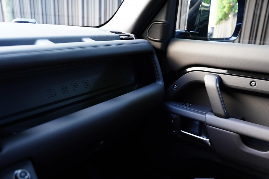Land Rover Defender 110 P 300 E X-Dynamic HSE 22 Inch