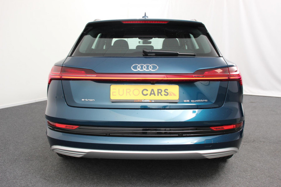 Audi e-tron e-tron 55 quattro | Navigatie | Climate Control | Alacantara | Camera | Electrisch bedienbare achterklep | Led | Cruise Control Adaptive |