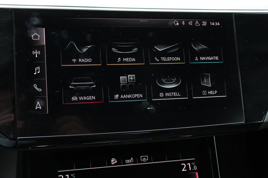 Audi e-tron e-tron 55 quattro | Navigatie | Climate Control | Alacantara | Camera | Electrisch bedienbare achterklep | Led | Cruise Control Adaptive |