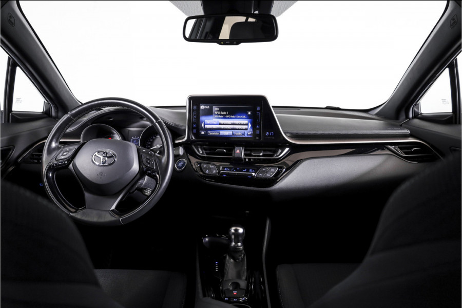 Toyota C-HR 1.8 Hybrid Dynamic - Automaat | Adapt. Cruise | Stoel-+Stuurverw. | PDC | Camera | NAV | ECC | LM 18" | Afn. Trekhaak