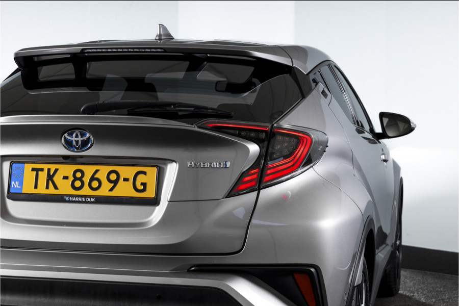 Toyota C-HR 1.8 Hybrid Dynamic - Automaat | Adapt. Cruise | Stoel-+Stuurverw. | PDC | Camera | NAV | ECC | LM 18" | Afn. Trekhaak
