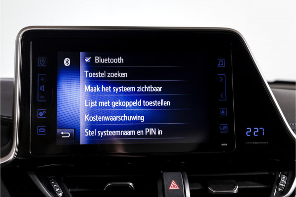 Toyota C-HR 1.8 Hybrid Dynamic - Automaat | Adapt. Cruise | Stoel-+Stuurverw. | PDC | Camera | NAV | ECC | LM 18" | Afn. Trekhaak