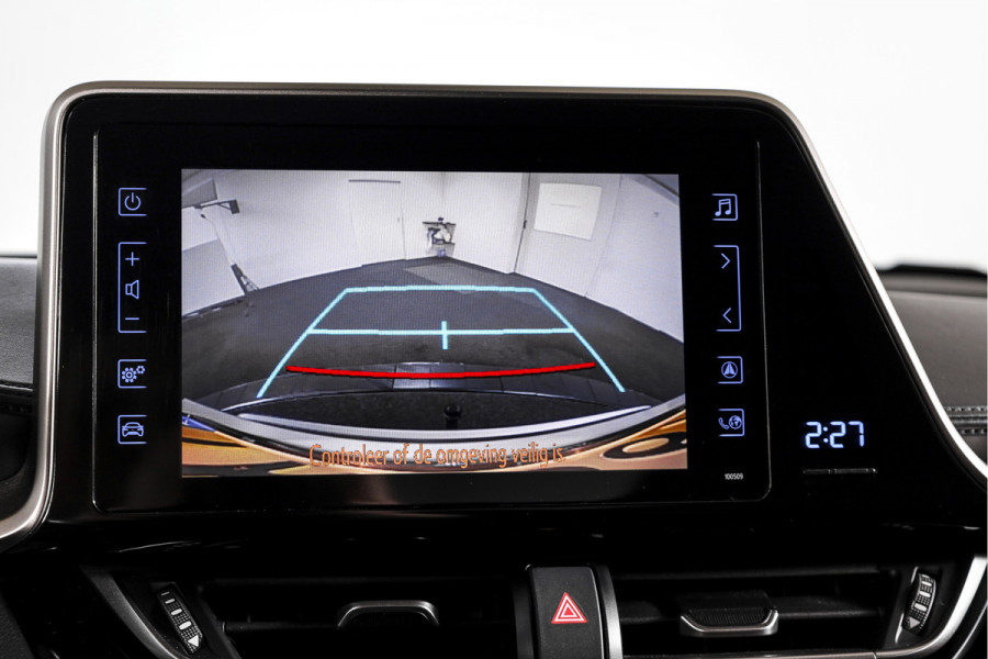 Toyota C-HR 1.8 Hybrid Dynamic - Automaat | Adapt. Cruise | Stoel-+Stuurverw. | PDC | Camera | NAV | ECC | LM 18" | Afn. Trekhaak