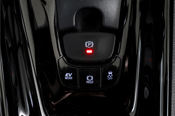 Toyota C-HR 1.8 Hybrid Dynamic - Automaat | Adapt. Cruise | Stoel-+Stuurverw. | PDC | Camera | NAV | ECC | LM 18" | Afn. Trekhaak