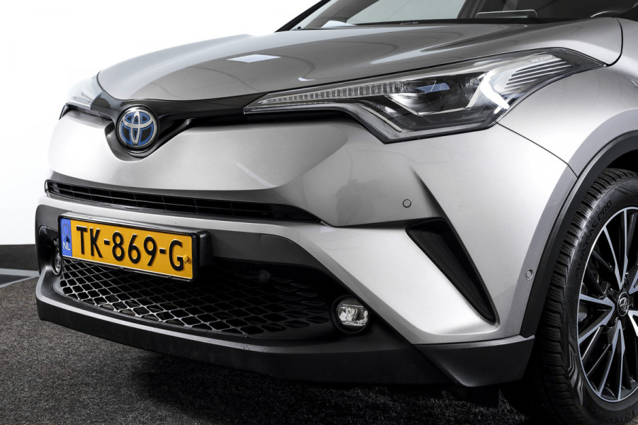 Toyota C-HR 1.8 Hybrid Dynamic - Automaat | Adapt. Cruise | Stoel-+Stuurverw. | PDC | Camera | NAV | ECC | LM 18" | Afn. Trekhaak