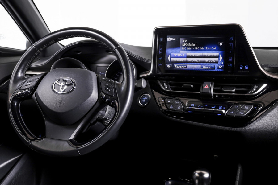 Toyota C-HR 1.8 Hybrid Dynamic - Automaat | Adapt. Cruise | Stoel-+Stuurverw. | PDC | Camera | NAV | ECC | LM 18" | Afn. Trekhaak
