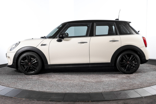 MINI Mini 1.5 Cooper Pepper Serious Business - Automaat | Cruise | Harman/kardon | Stoelverw. | PDC | NAV | ECC | LM 17" |