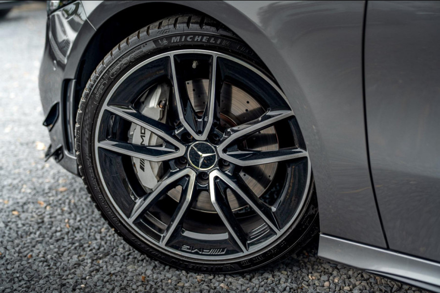 Mercedes-Benz A-Klasse AMG 35 4MATIC Edition 1 306 PK Performance Seats 360 Camera Adaptive Widescreen 19''