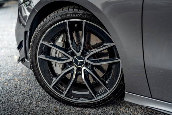 Mercedes-Benz A-Klasse AMG 35 4MATIC Edition 1 306 PK Performance Seats 360 Camera Adaptive Widescreen 19''