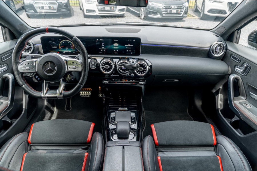 Mercedes-Benz A-Klasse AMG 35 4MATIC Edition 1 306 PK Performance Seats 360 Camera Adaptive Widescreen 19''