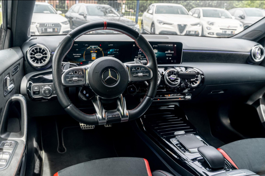 Mercedes-Benz A-Klasse AMG 35 4MATIC Edition 1 306 PK Performance Seats 360 Camera Adaptive Widescreen 19''