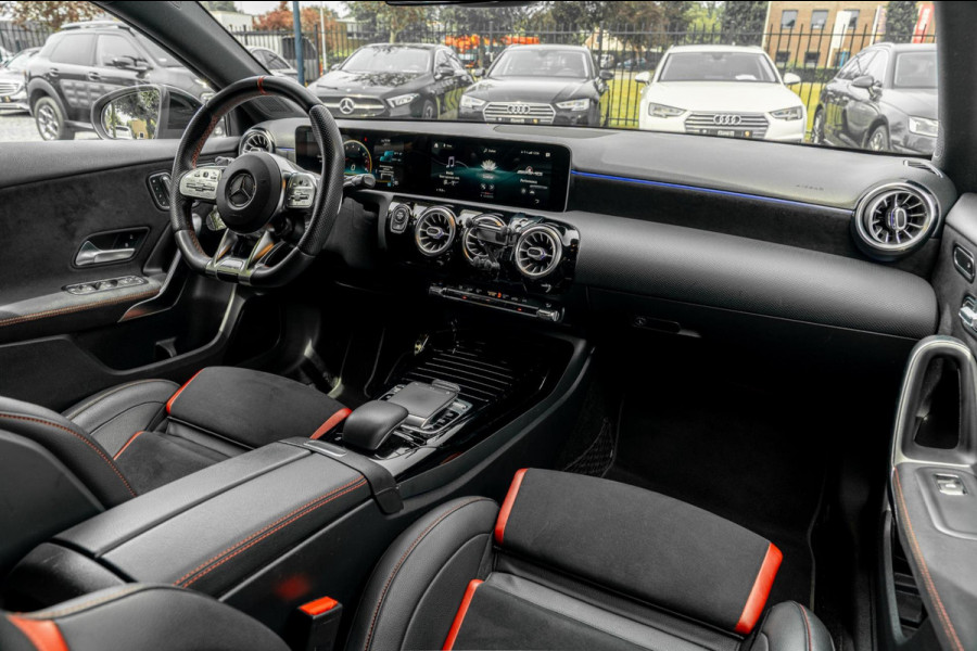 Mercedes-Benz A-Klasse AMG 35 4MATIC Edition 1 306 PK Performance Seats 360 Camera Adaptive Widescreen 19''