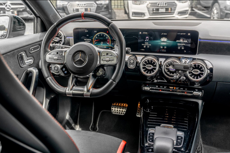 Mercedes-Benz A-Klasse AMG 35 4MATIC Edition 1 306 PK Performance Seats 360 Camera Adaptive Widescreen 19''