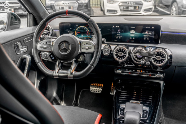Mercedes-Benz A-Klasse AMG 35 4MATIC Edition 1 306 PK Performance Seats 360 Camera Adaptive Widescreen 19''
