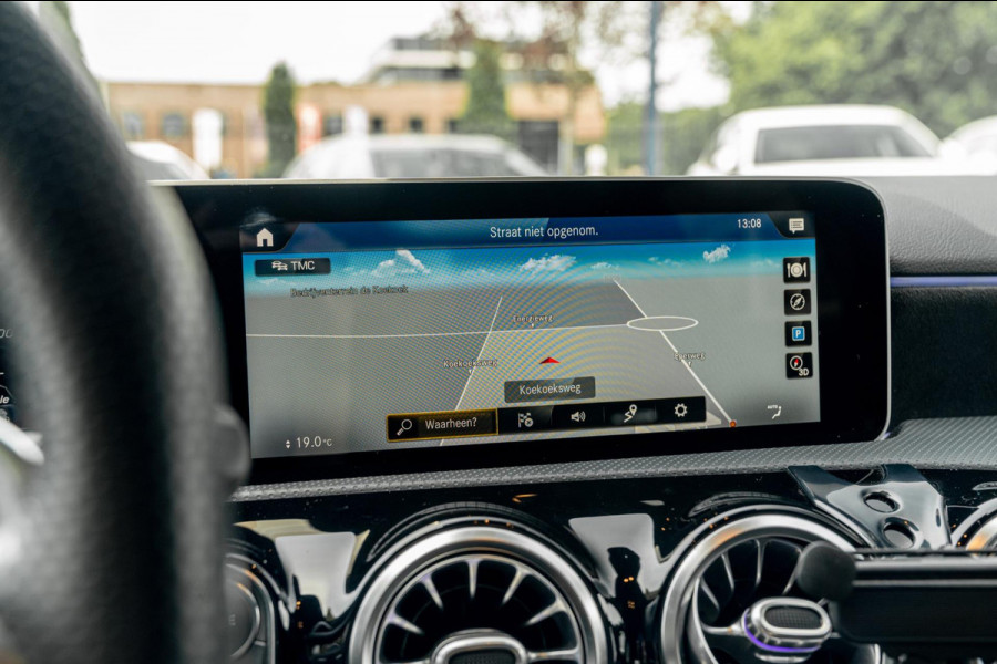 Mercedes-Benz A-Klasse AMG 35 4MATIC Edition 1 306 PK Performance Seats 360 Camera Adaptive Widescreen 19''