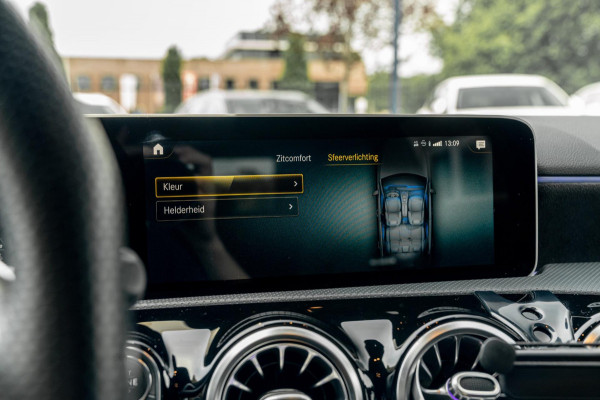 Mercedes-Benz A-Klasse AMG 35 4MATIC Edition 1 306 PK Performance Seats 360 Camera Adaptive Widescreen 19''