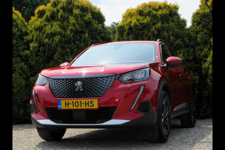 Peugeot 2008 1.2 PureTech Allure*Navi*Cruise*Camera*